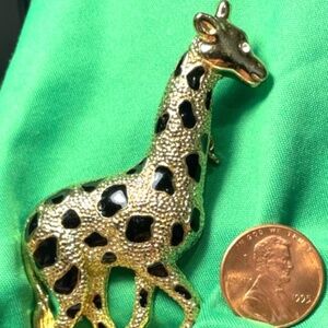 Clear Rhinestone Black Enamel Giraffe Brooch Pin Gold Tone Vintage Large#2059675